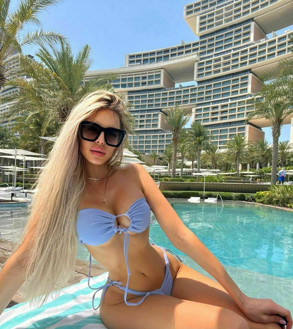 Яна привлекальеная девушка из Хабаровска цена от 6000 руб