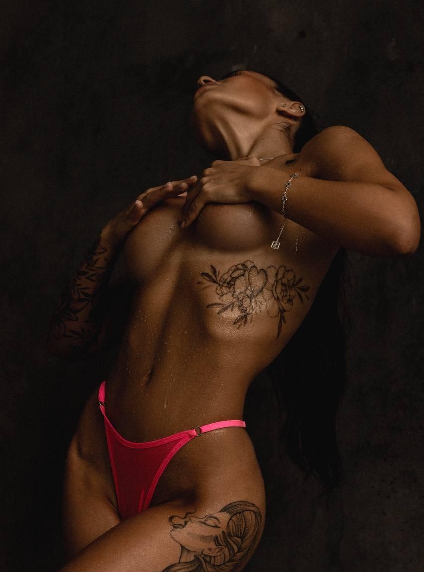 Юлька привлекальеная девушка из Хабаровска цена от 11000 руб