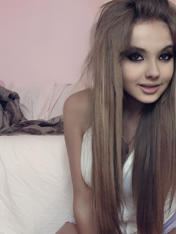 Юстина привлекательная девушка из Хабаровска цена от 10000 руб